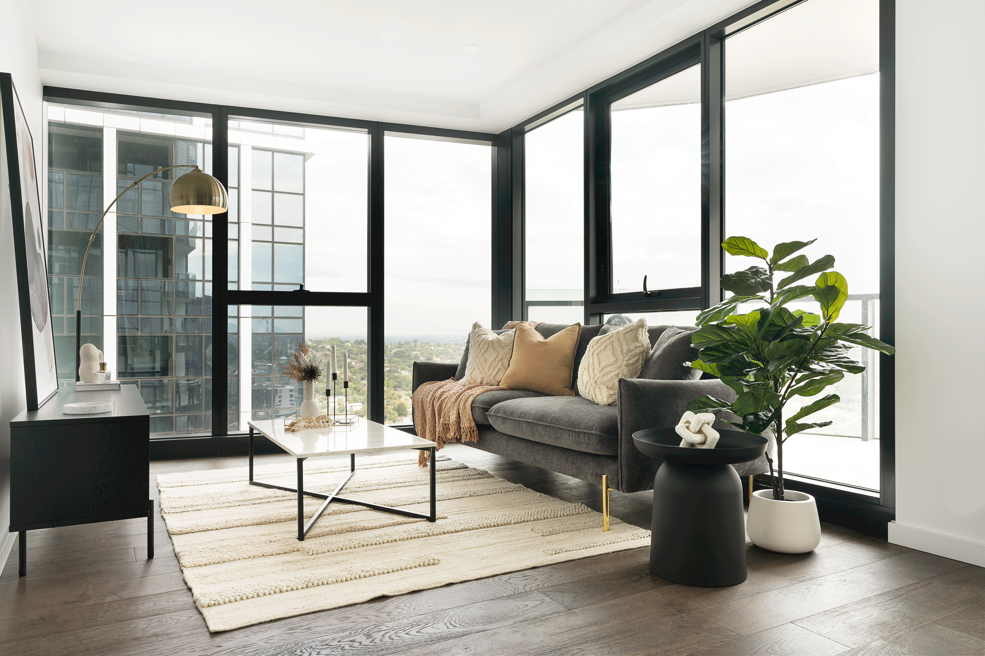 Panorama Apartment — image 13