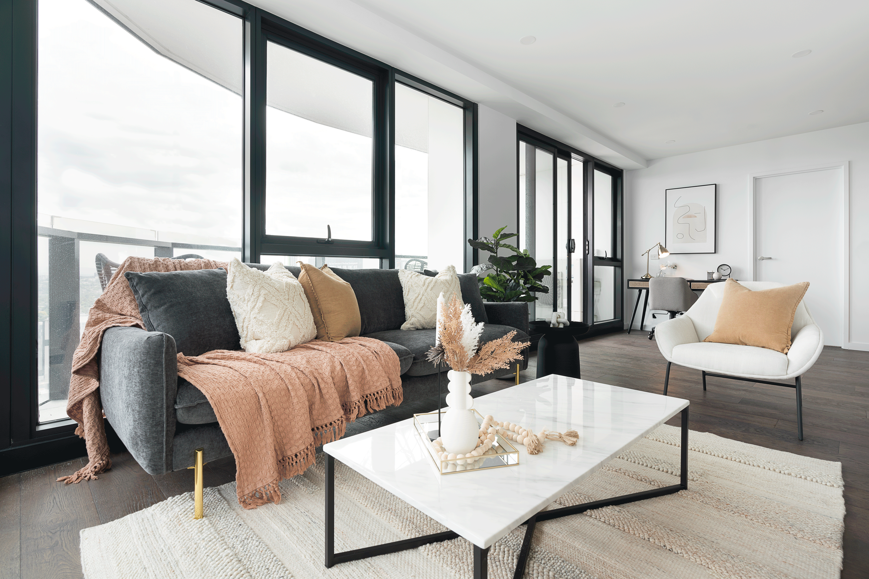 Panorama Apartment — image 14